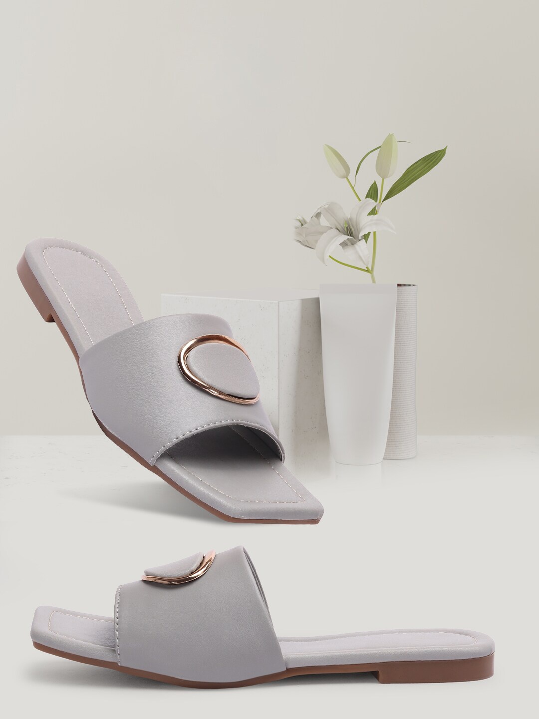 

FASHIMO Women Grey Open Toe Flats