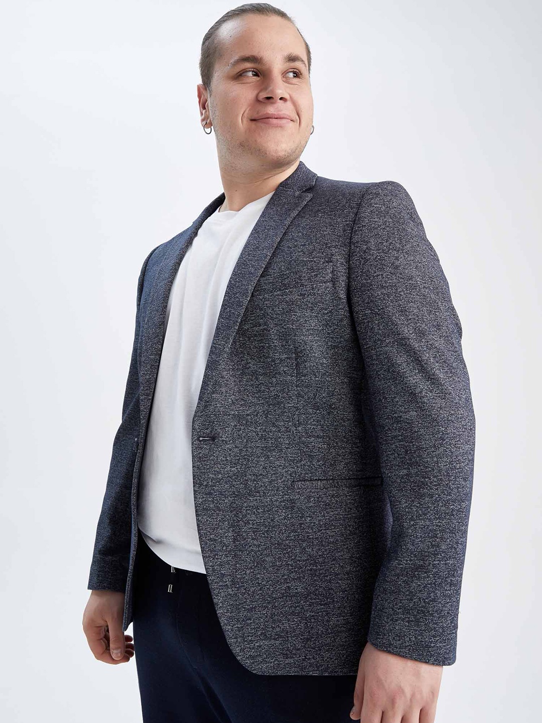 

DeFacto Men Grey Melange Self-Design Single-Breasted Blazer