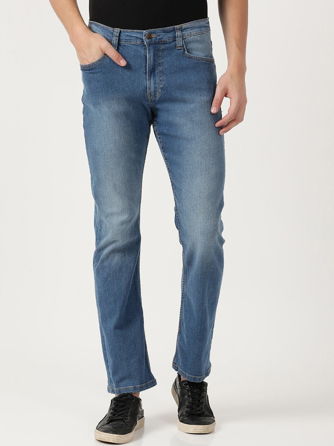 

Lee Men Blue Rodeo Light Fade Stretchable Jeans