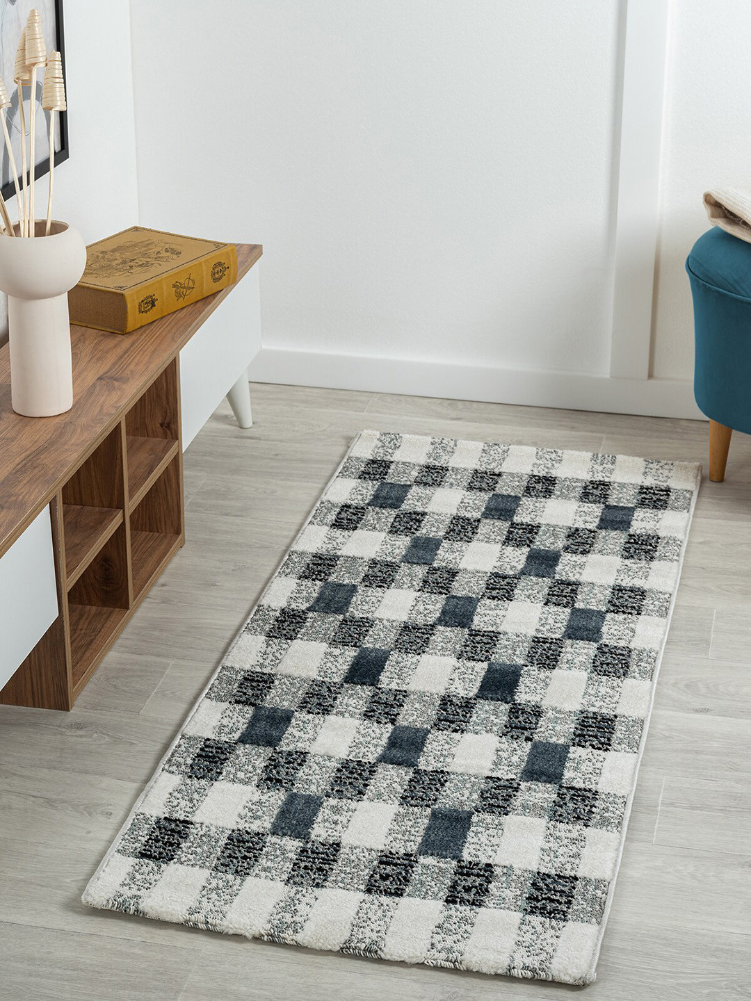 

OBSESSIONS Blue & White Geometric Anti-static Floor Runner