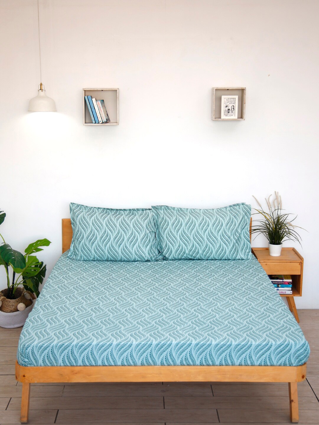 

Ariana Blue Printed 144 TC Queen Bedsheet with 2 Pillow Covers