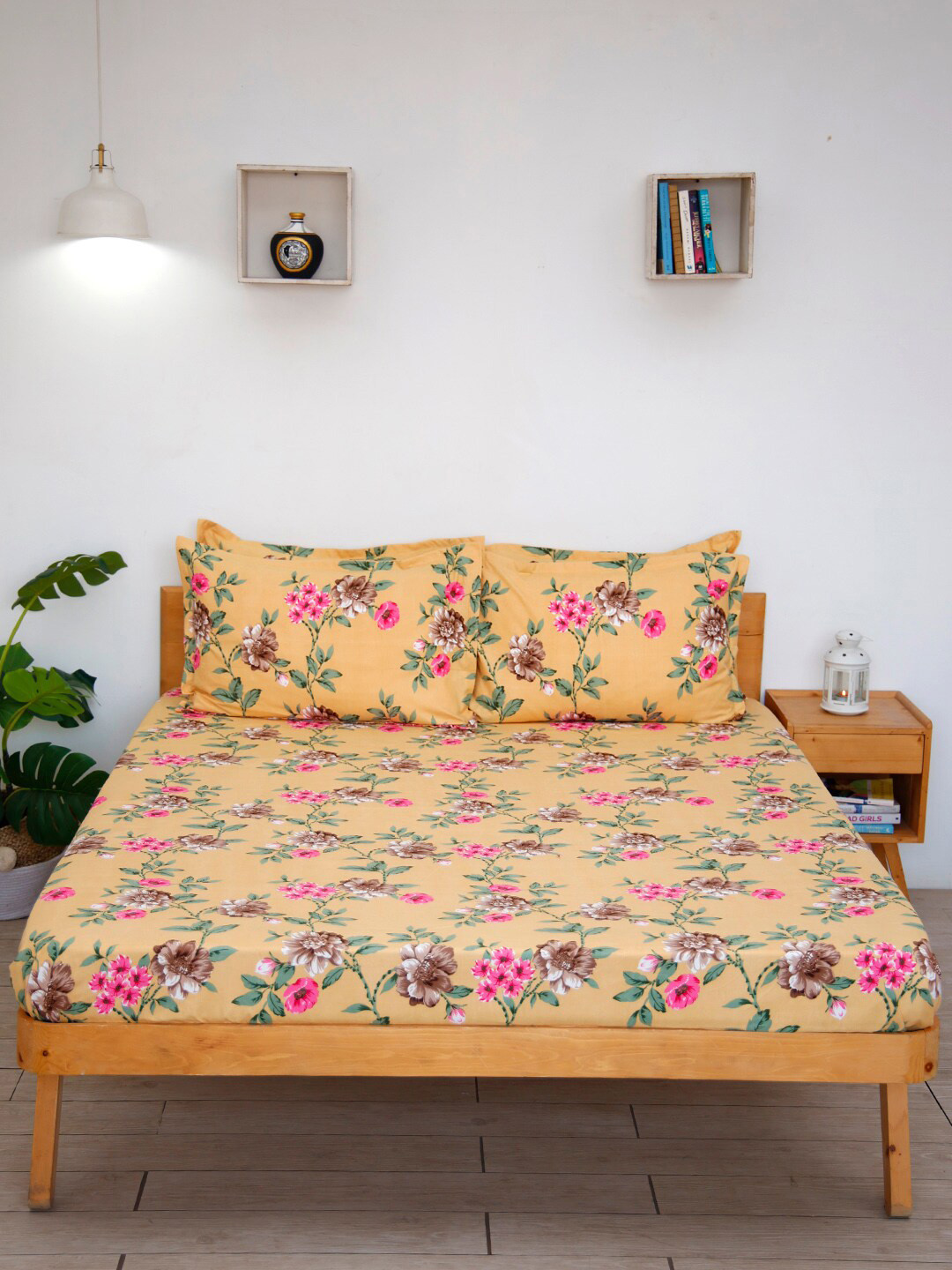 

Ariana Yellow & Green Floral 144 TC King Bedsheet with 2 Pillow Covers