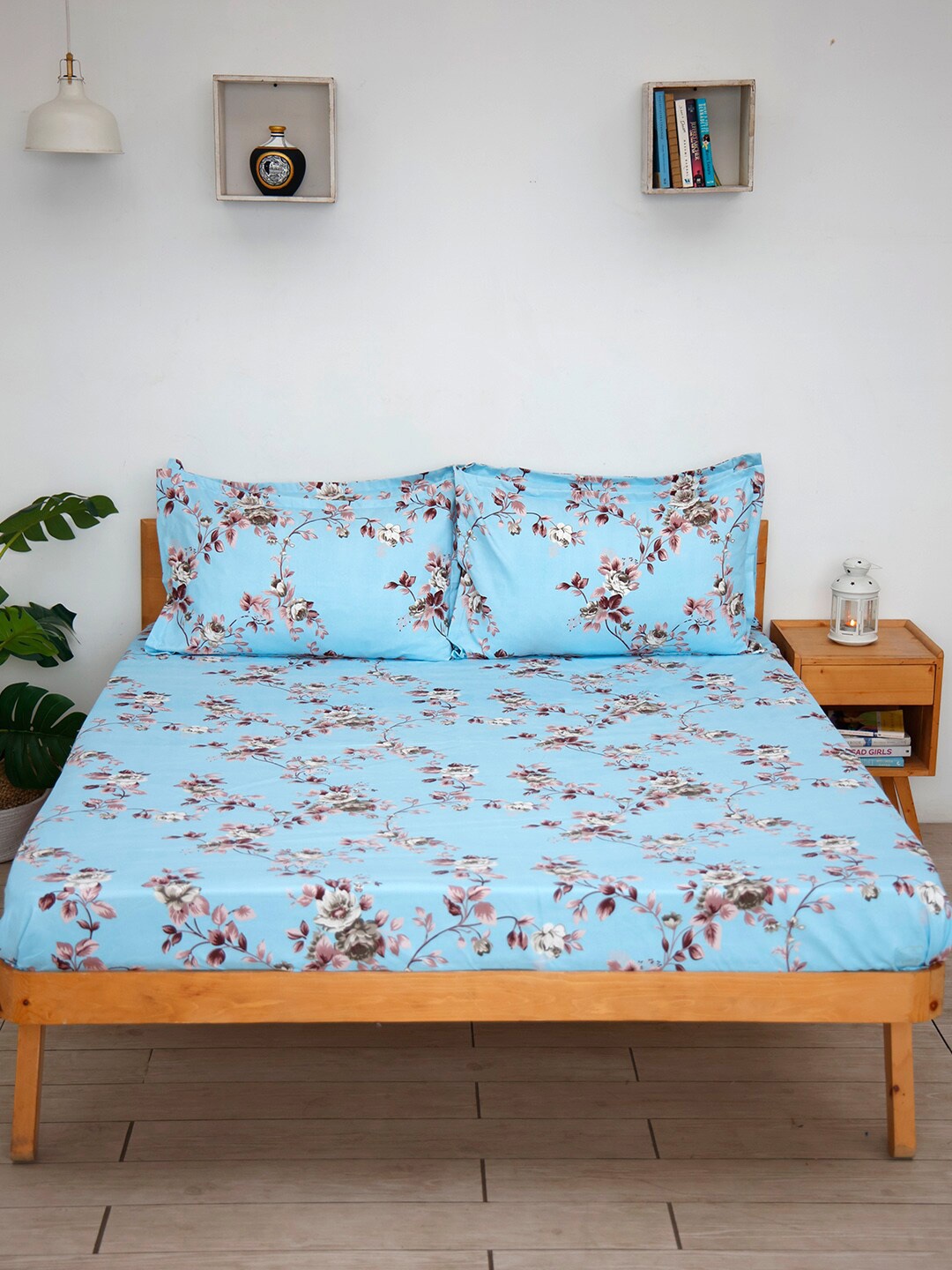 

Ariana Blue & Pink Floral 144 TC King Bedsheet with 2 Pillow Covers