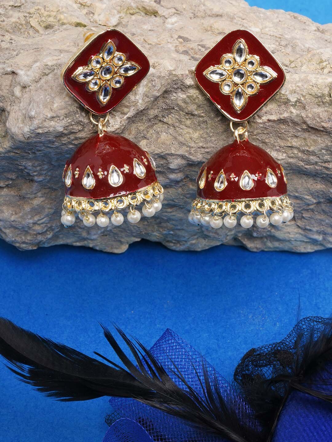 

DIVA WALK Burgundy & White Gold-Plated Kundan Dome Shaped Jhumkas Earrings