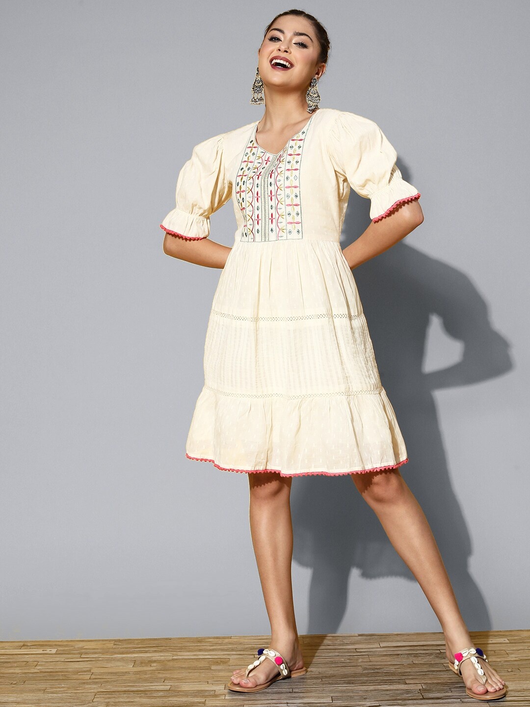 

RAJGRANTH Cream-Coloured Cotton Floral Embroidered Ethnic A-Line Dress