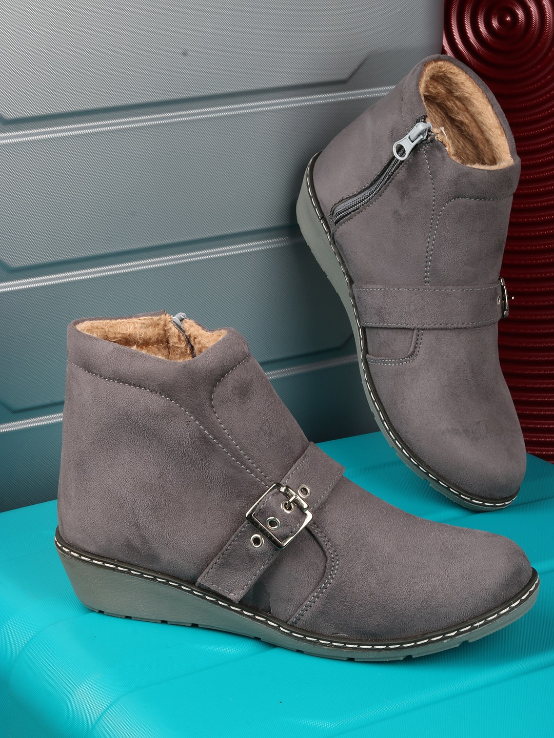

ZAPATOZ Girls Grey Suede Wedges Boots with Buckles