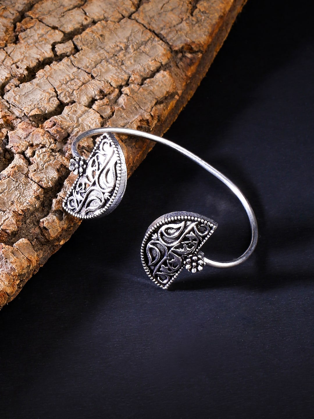 

VIRAASI Women Silver-Toned & Black Brass Oxidised Silver-Plated Cuff Bracelet