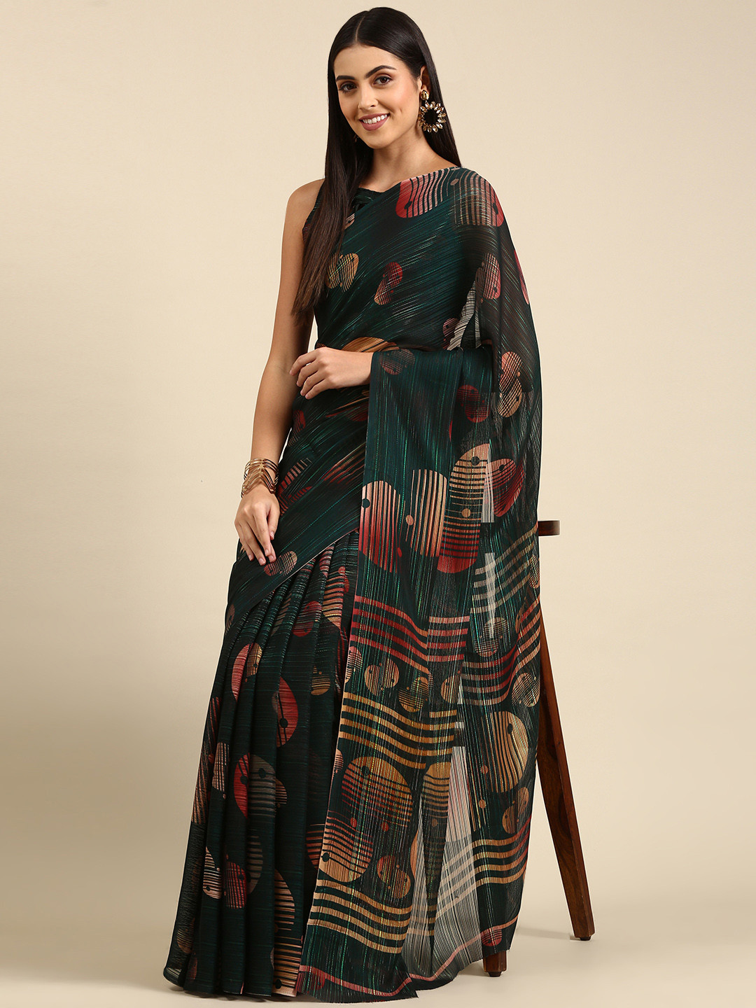 

Mitera Green Geometric Printed Pure Georgette Saree