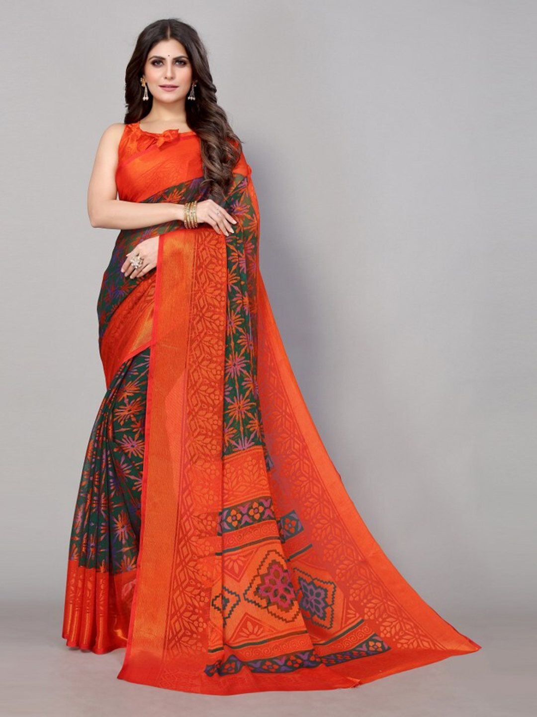 

Yashika Green & Red Floral Printed Poly Chiffon Saree