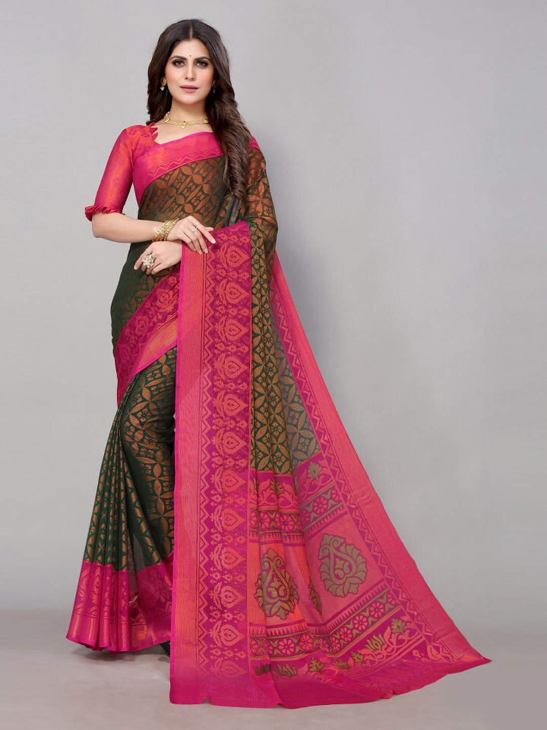 

Yashika Green & Pink Floral Printed Zari Poly Chiffon Saree