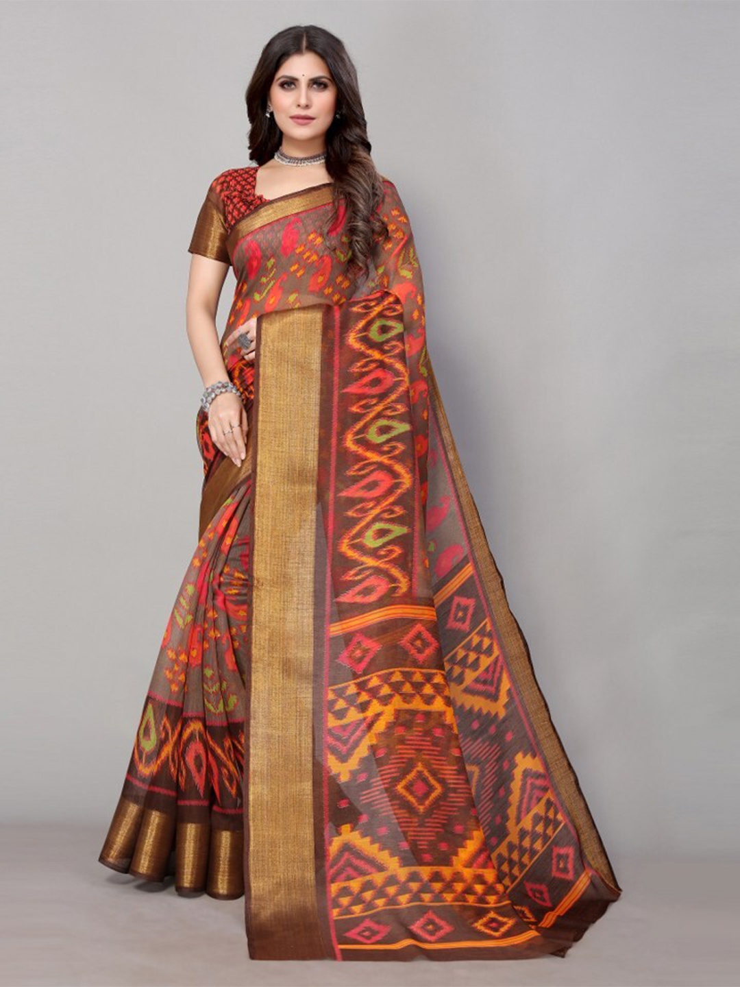 

Yashika Grey & Pink Ethnic Motifs Printed Zari Linen Blend Saree