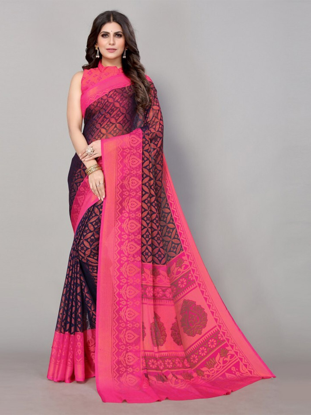 

Yashika Pink & Copper-Toned Floral Printed Poly Chiffon Saree