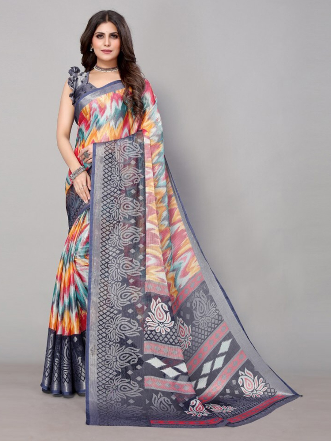 

Yashika Grey & White Printed Poly Chiffon Saree