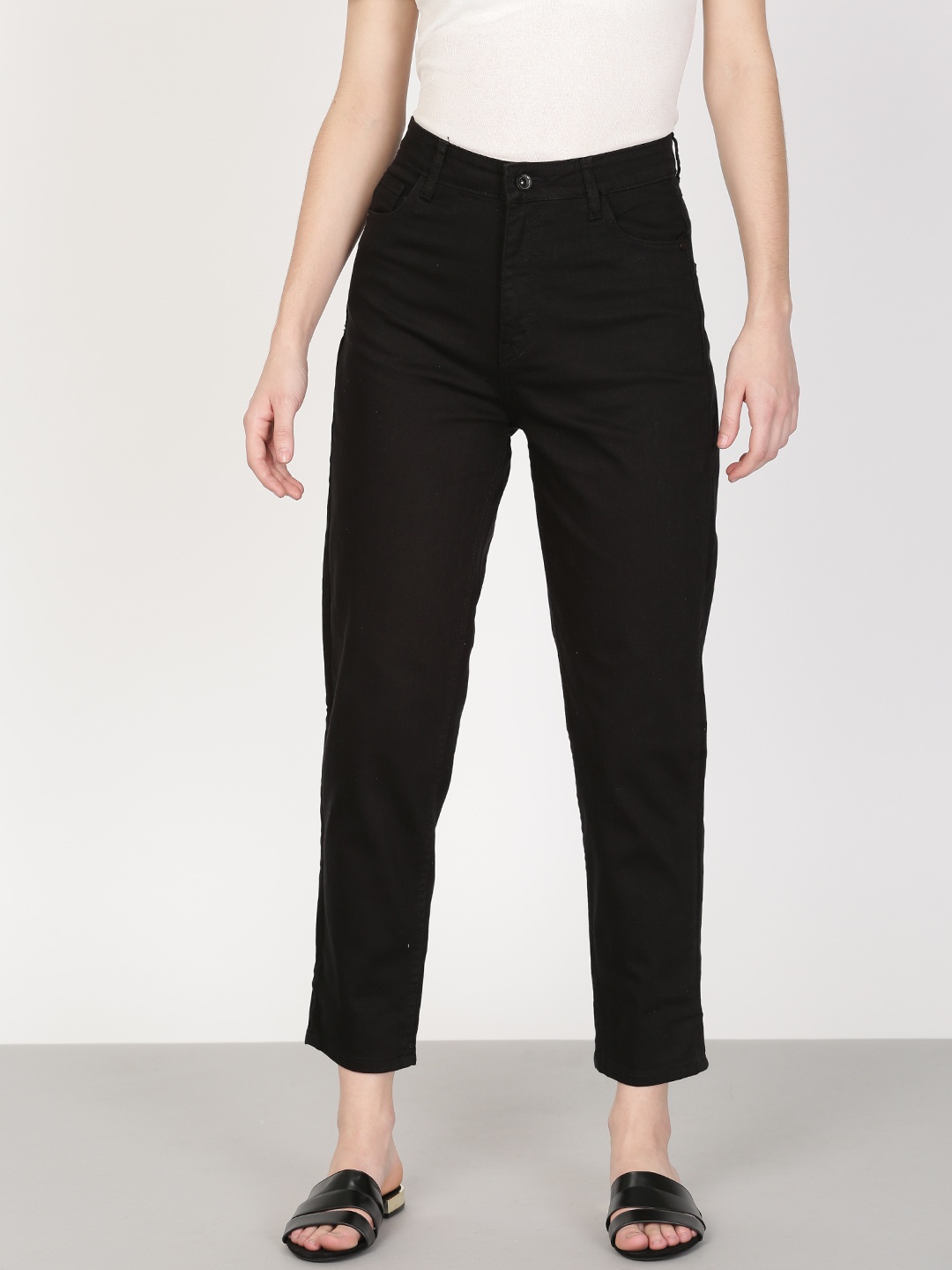 

ether Women Black Mom Tapered Fit High-Rise Clean Look Cropped Stretchable Jeans