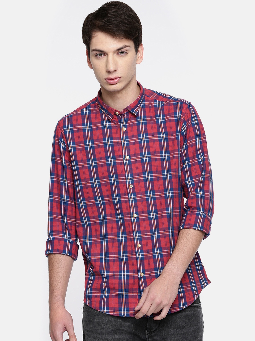 

Blackberrys Men Red & Navy Slim Fit Checked Casual Shirt