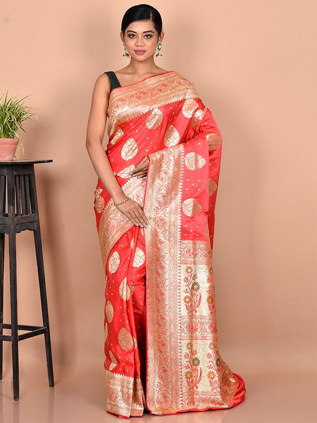 

AllSilks Pink & Gold-Toned Ethnic Motif Zari Silk Blend Banarasi Saree