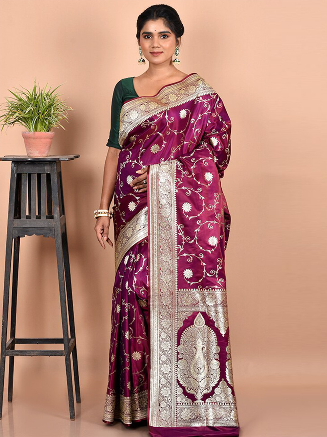 

AllSilks Purple & Gold-Toned Ethnic Motif Zari Silk Blend Banarasi Saree