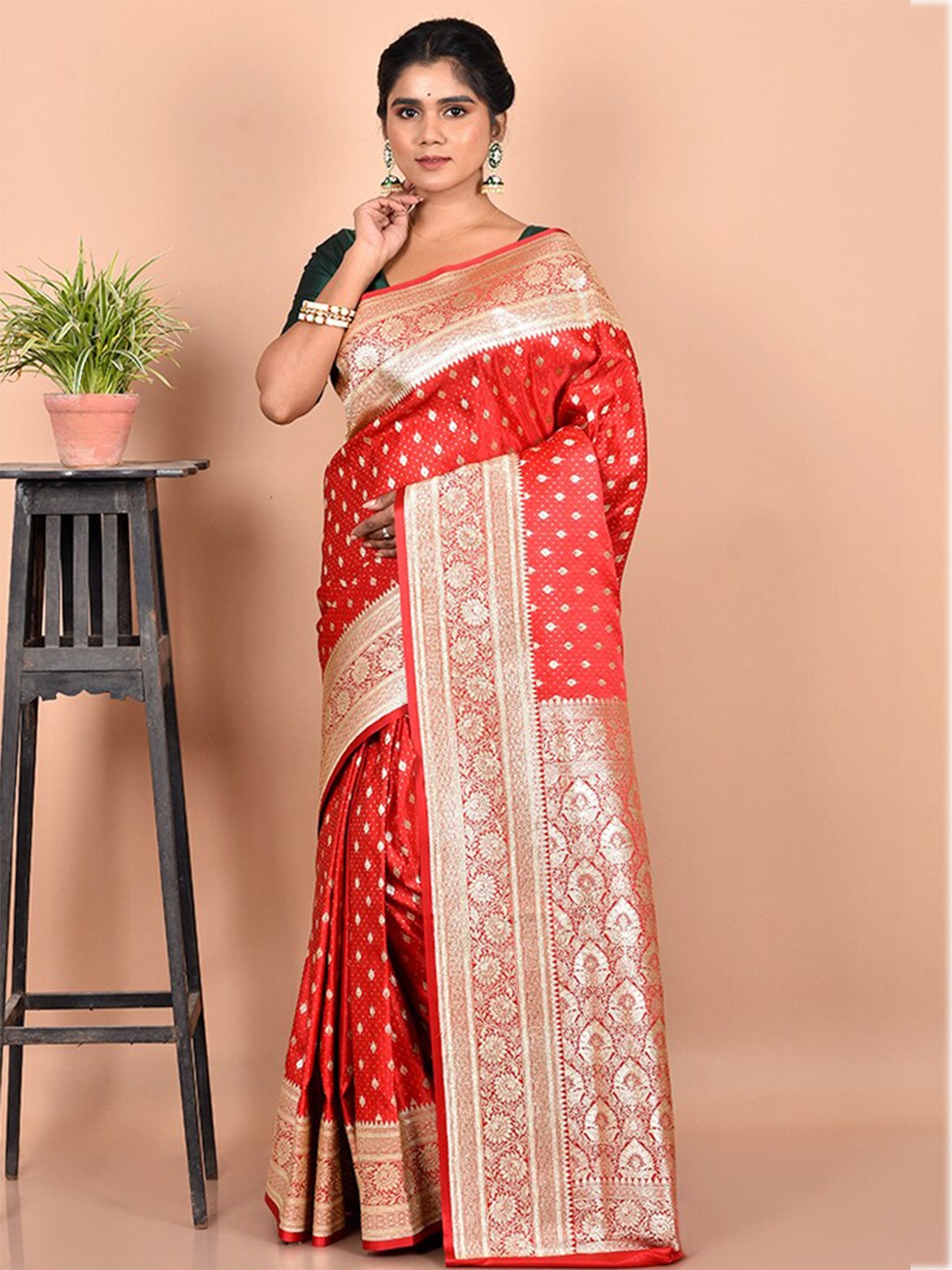 

AllSilks Red & Gold-Toned Ethnic Motifs Zari Silk Blend Banarasi Saree