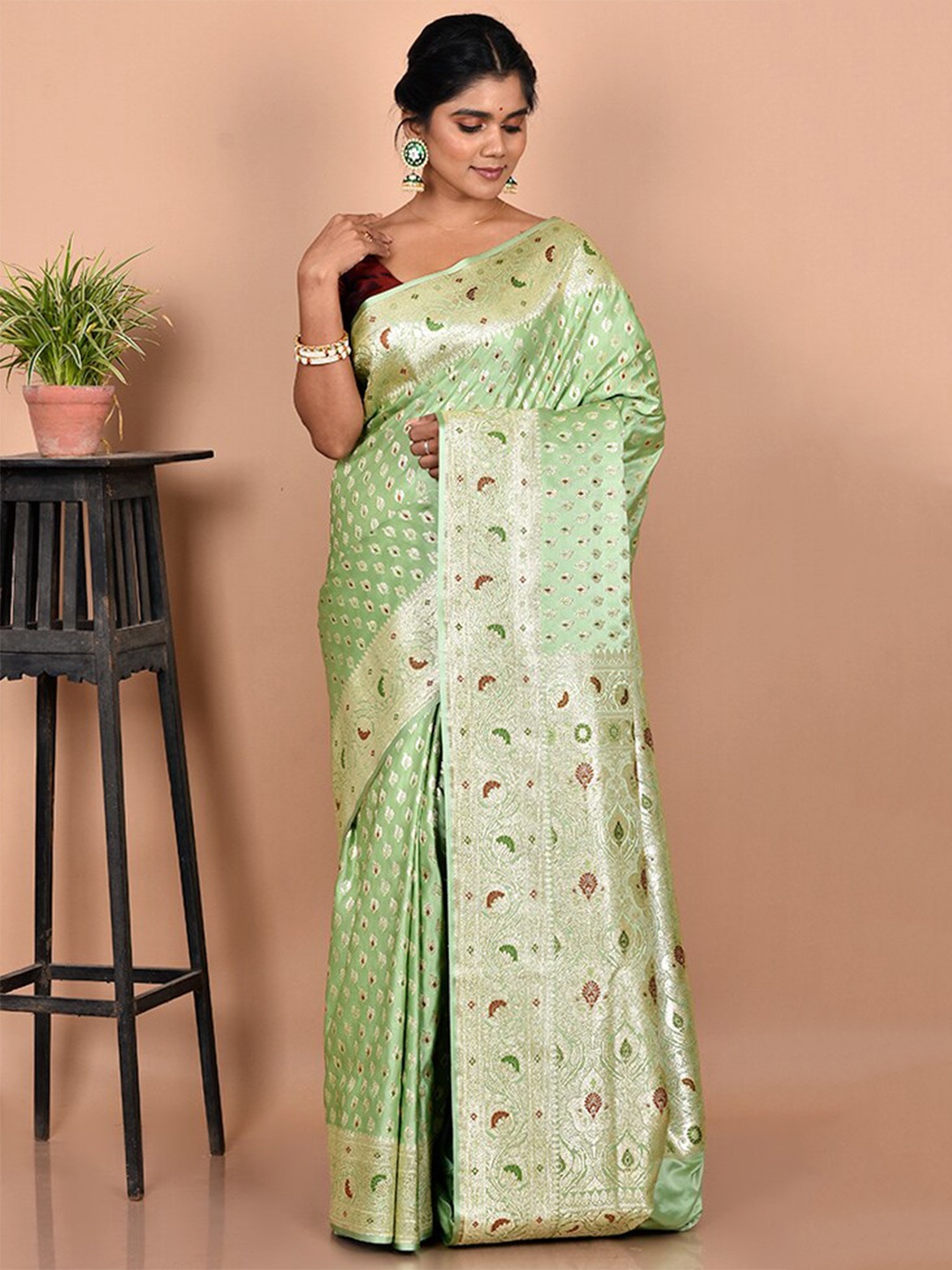 

AllSilks Green & Red Ethnic Motifs Zari Silk Blend Banarasi Saree