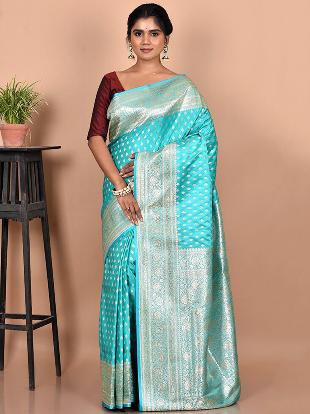 

AllSilks Turquoise Blue & Gold-Toned Ethnic Motifs Zari Silk Blend Banarasi Saree