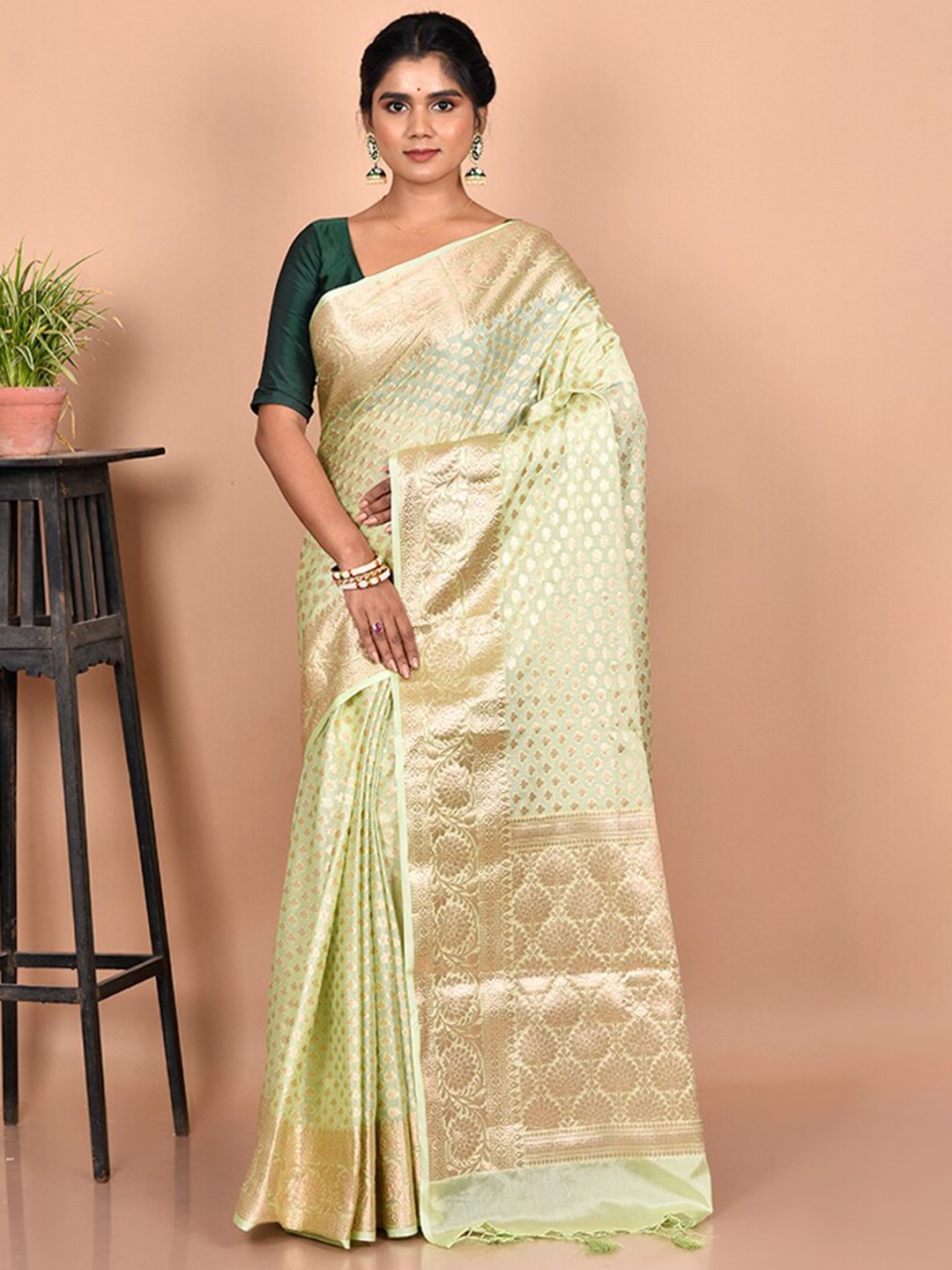 

AllSilks Lime Green & Gold-Toned Ethnic Motif Zari Silk Blend Saree