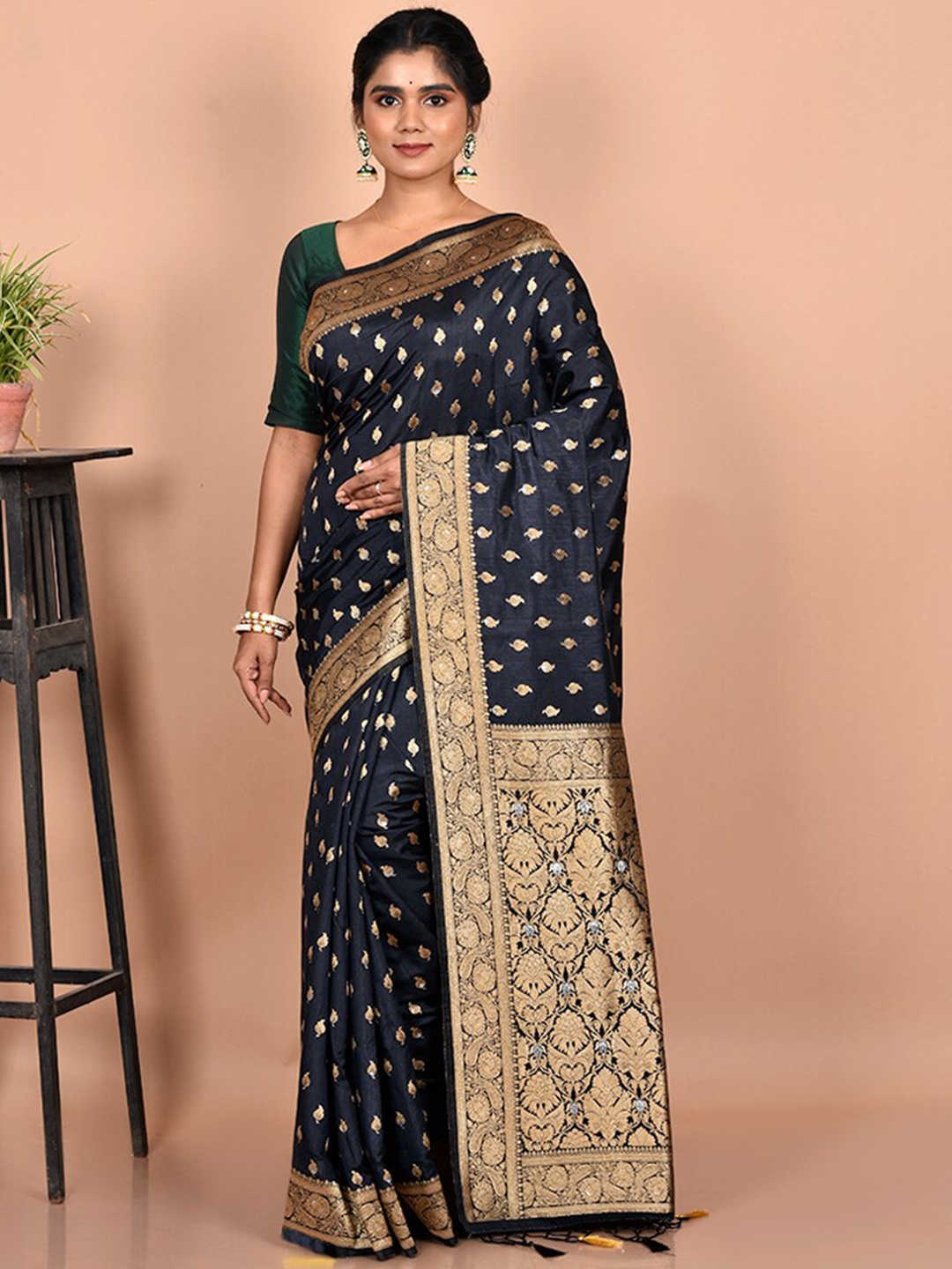 

AllSilks Black & Gold-Toned Ethnic Motifs Zari Silk Blend Saree