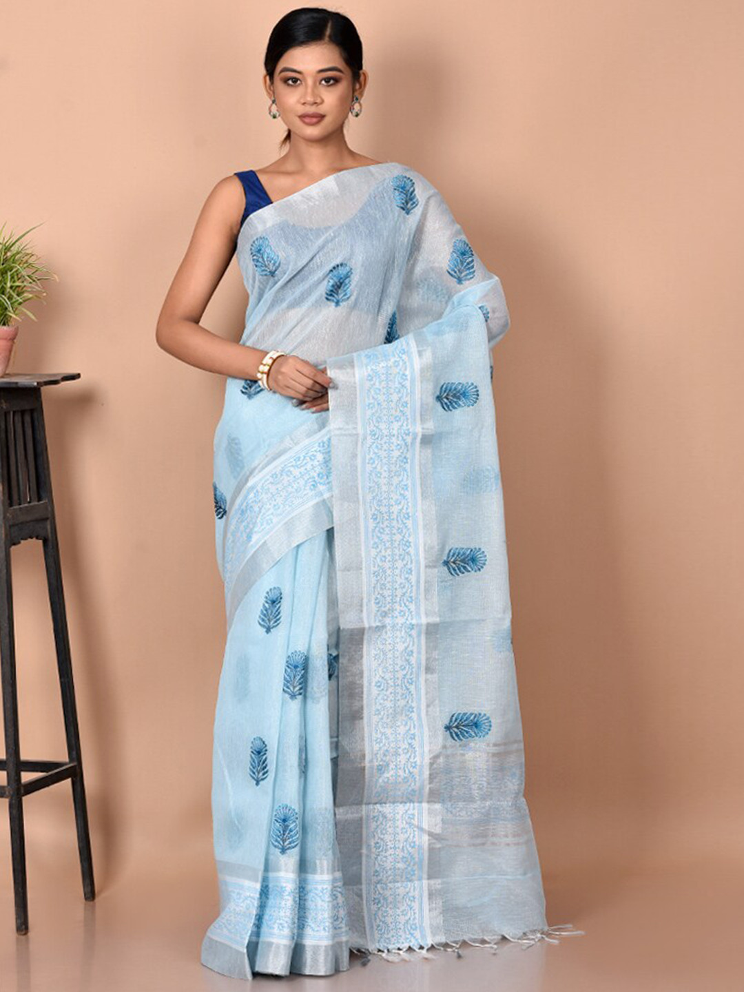 

AllSilks Blue & Silver-Toned Floral Zari Pure Cotton Kota Saree