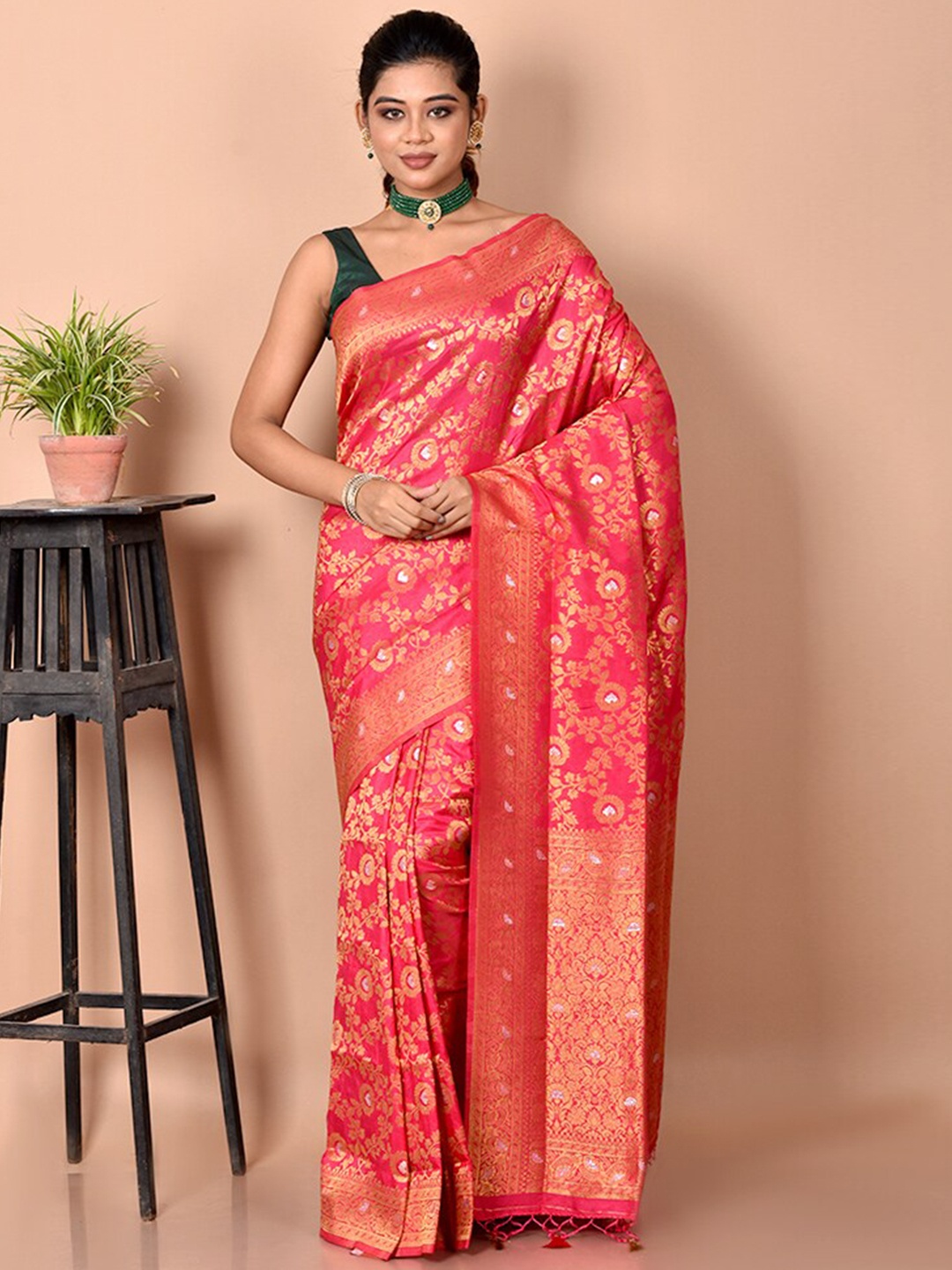 

AllSilks Pink & Gold-Toned Woven Design Zari Silk Blend Saree