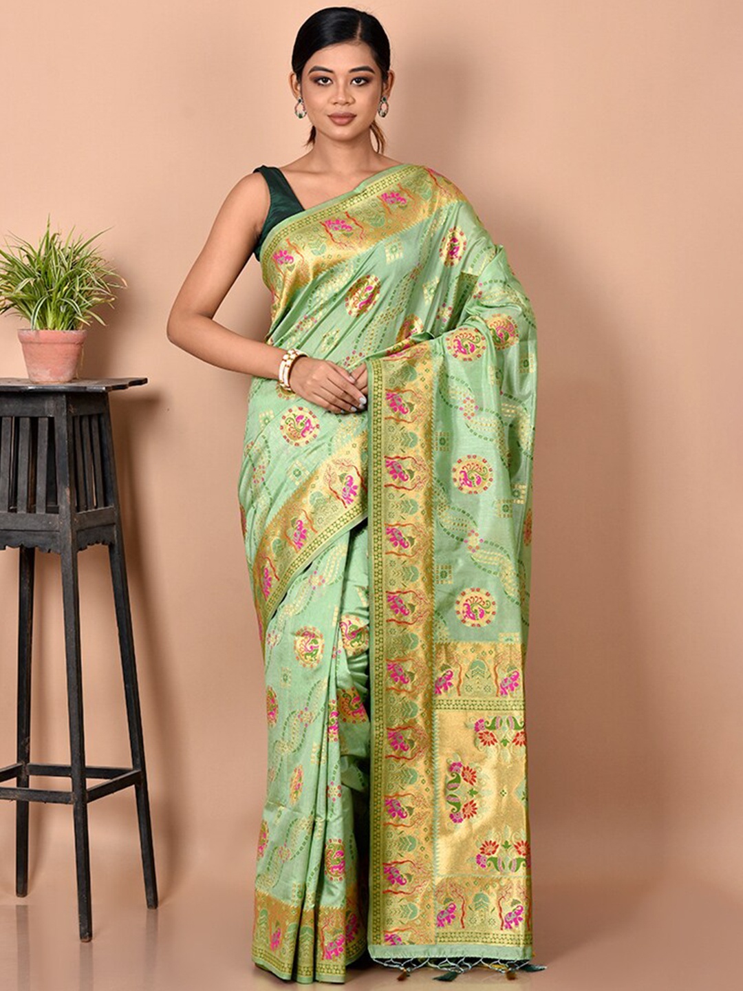 

AllSilks Green & Gold-Toned Woven Design Zari Silk Blend Saree