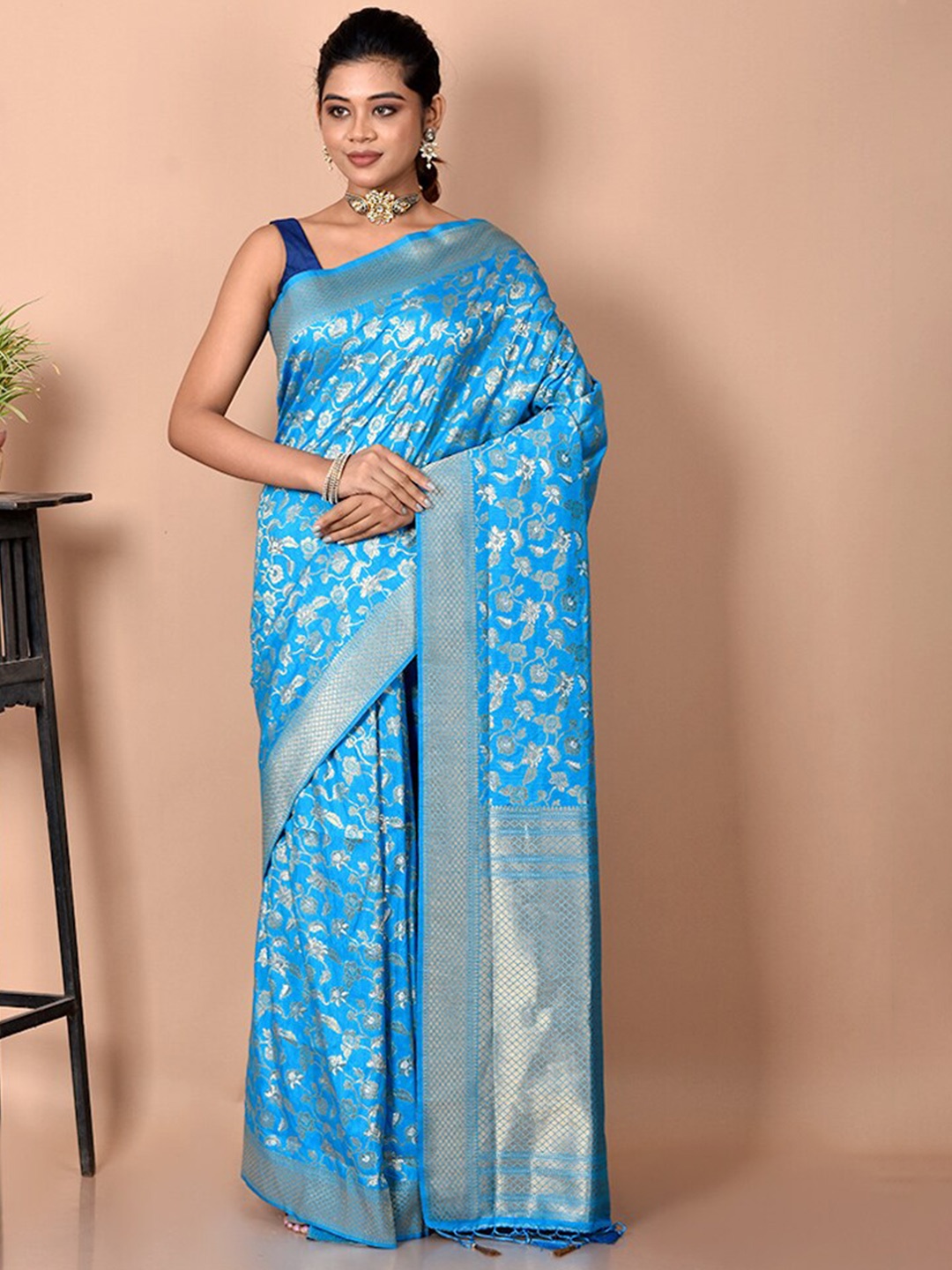 

AllSilks Blue & Gold-Toned Woven Design Zari Silk Blend Saree