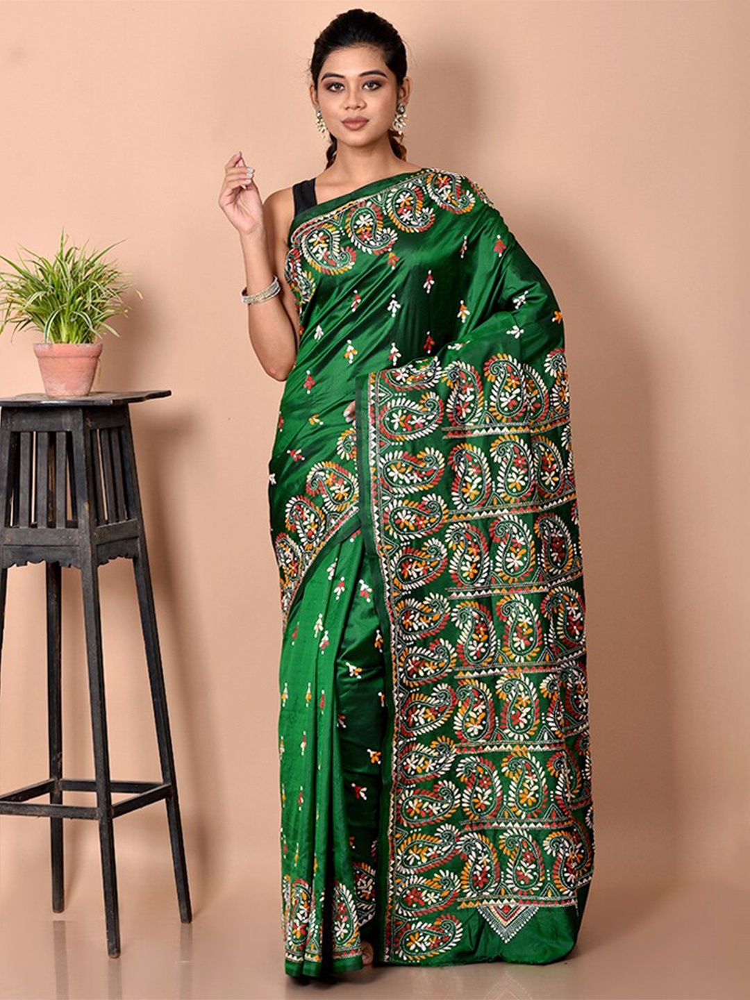 

AllSilks Green & White Paisley Kantha Stitch Pure Silk Saree