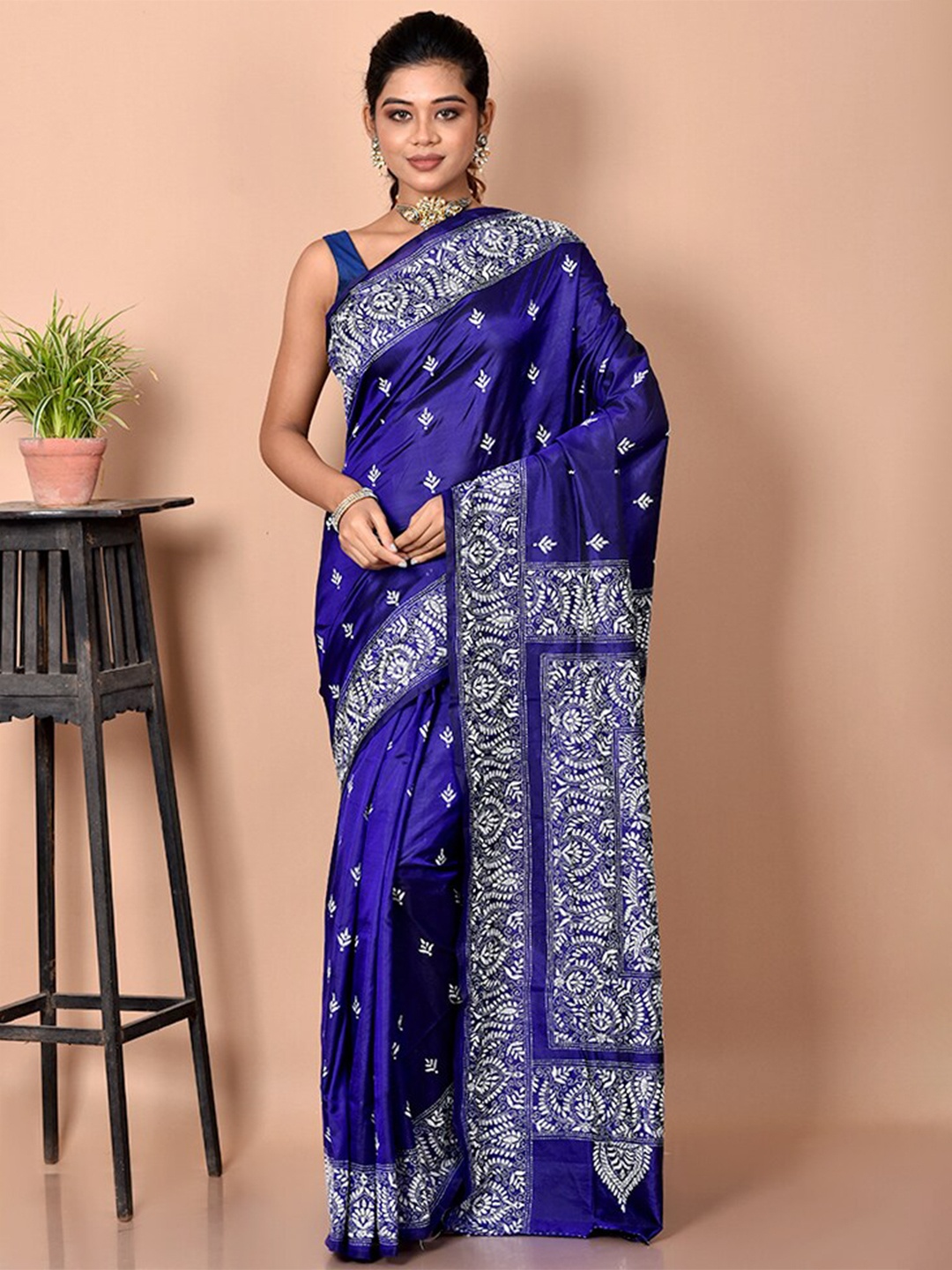 

AllSilks Blue & White Floral Kantha Work Pure Silk Saree