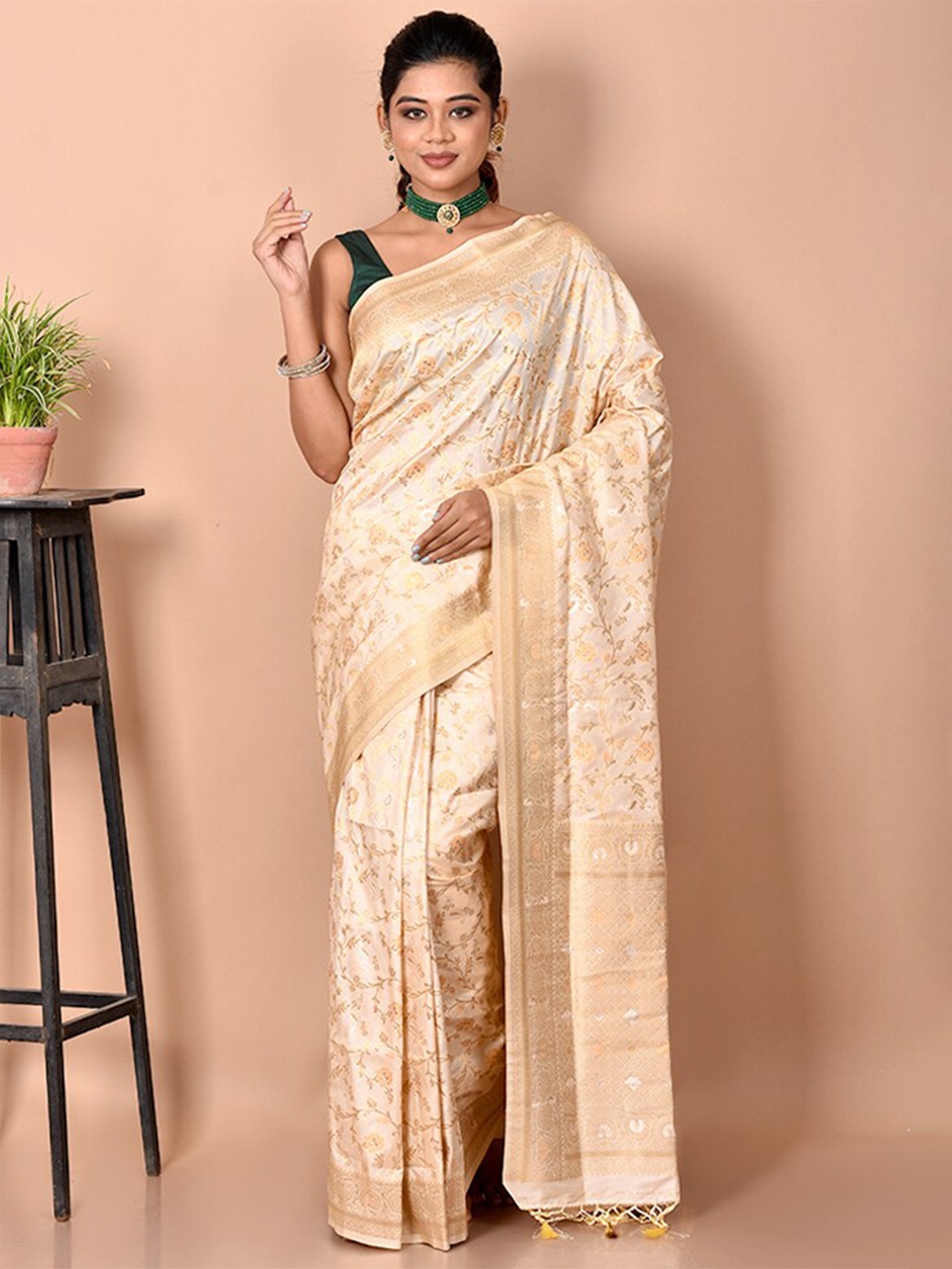 

AllSilks Cream-Coloured & Gold-Toned Woven Design Zari Silk Blend Saree
