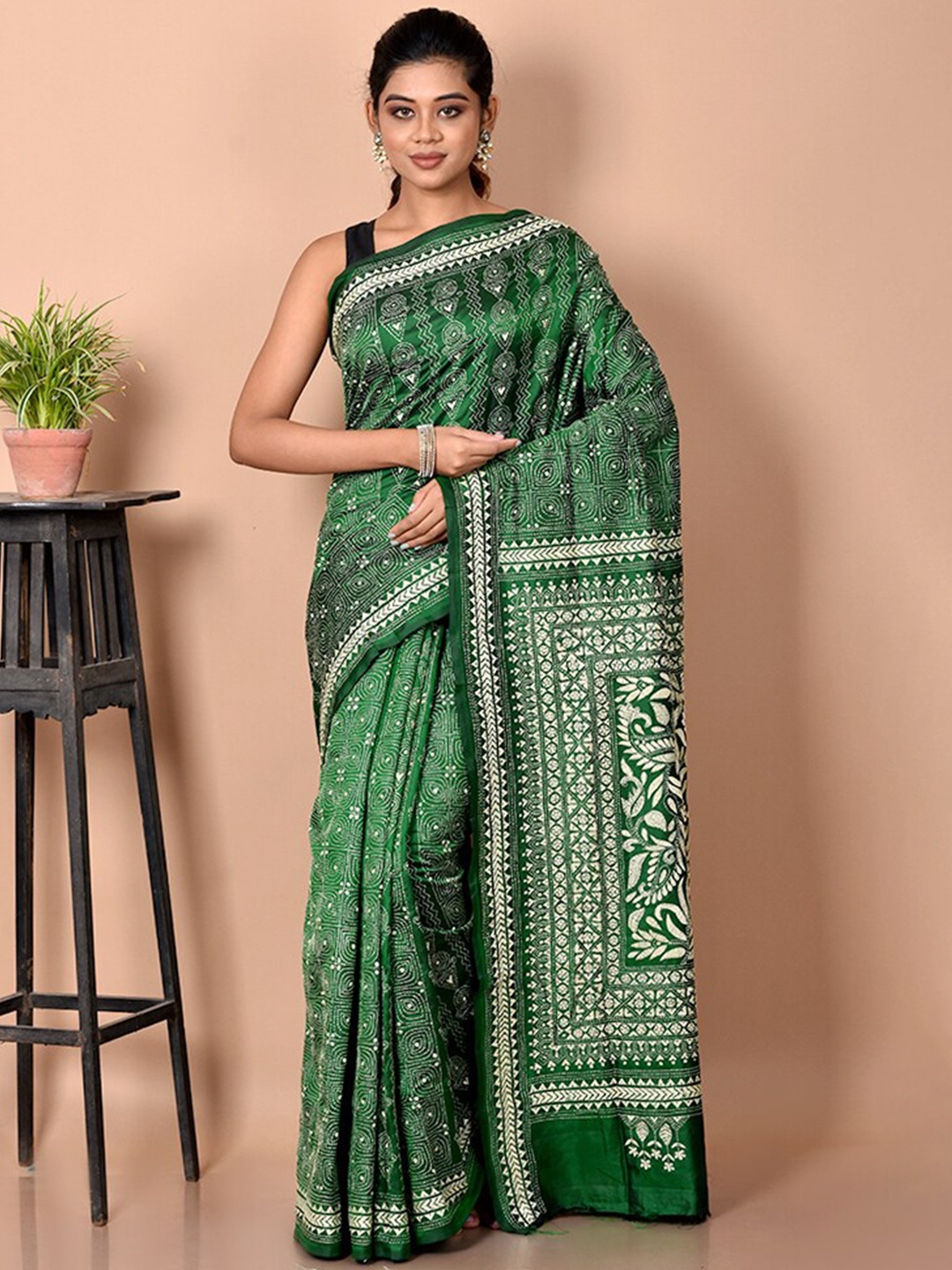 

AllSilks Green & White Ethnic Motifs Pure Silk Saree