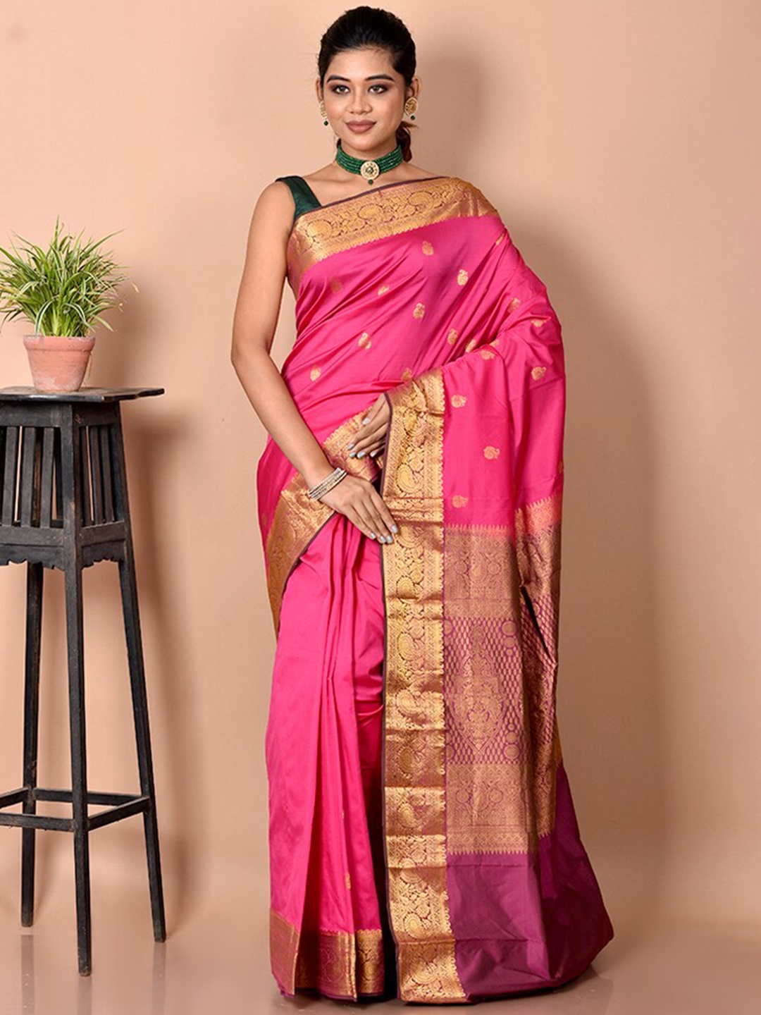 

AllSilks Pink & Gold-Toned Ethnic Motif Zari Silk Blend Kanjeevaram Saree
