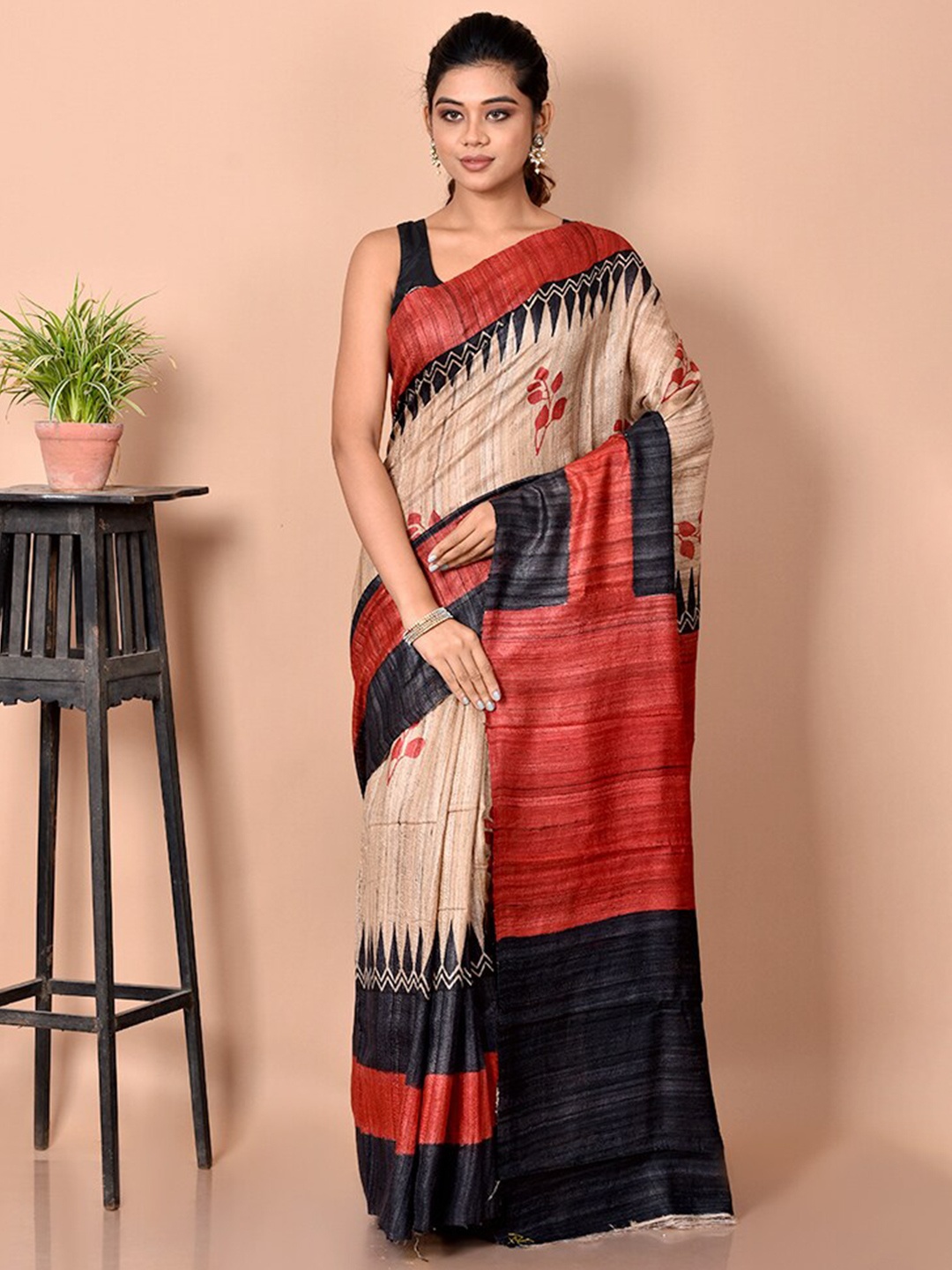 

AllSilks Cream-Coloured & Navy Blue Floral Silk Blend Tussar Saree