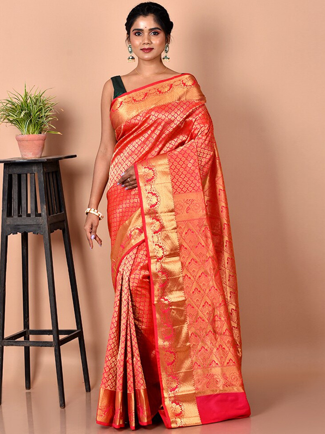 

AllSilks Pink & Gold-Toned Woven Design Zari Pure Silk Kanjeevaram Saree