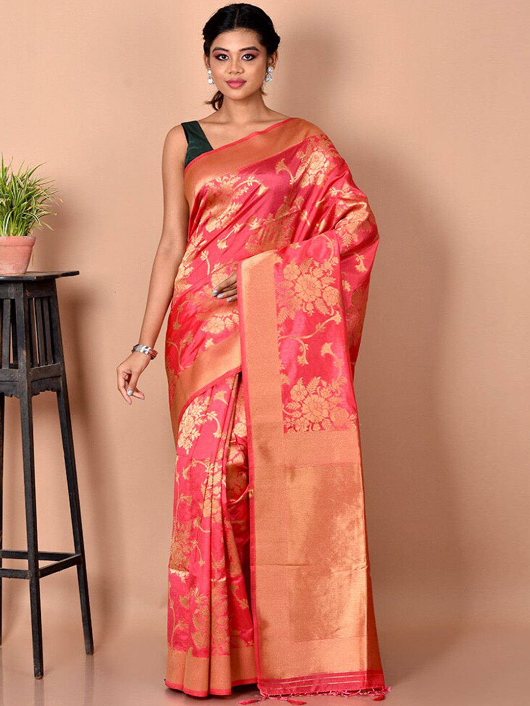 

AllSilks Pink & Gold-Toned Woven Design Zari Silk Blend Saree