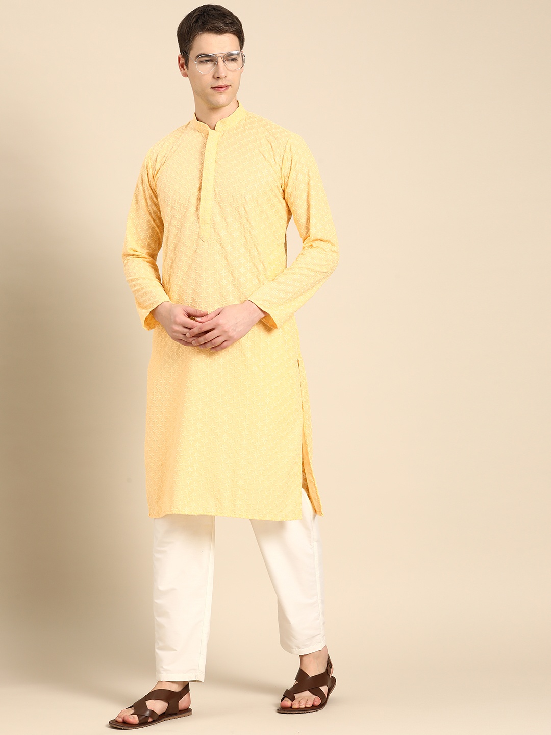 

RAJUBHAI HARGOVINDAS Men Yellow Ethnic Motifs Embroidered Chikankari Kurta