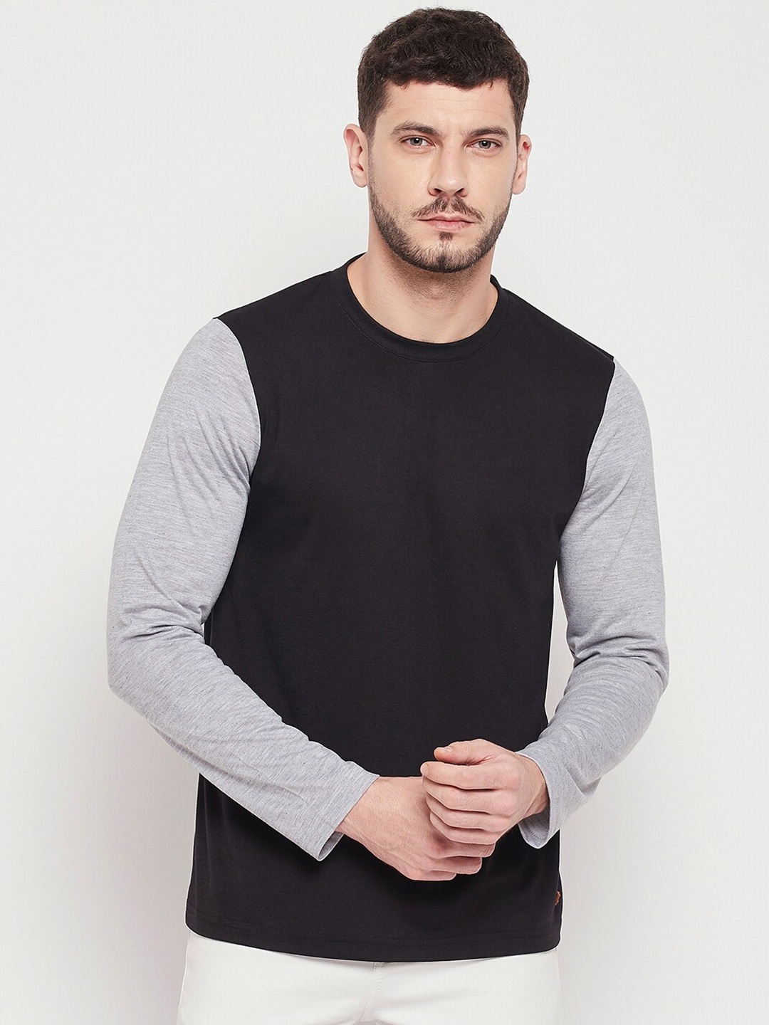 

STROP Men Grey Cotton Colourblocked T-shirt