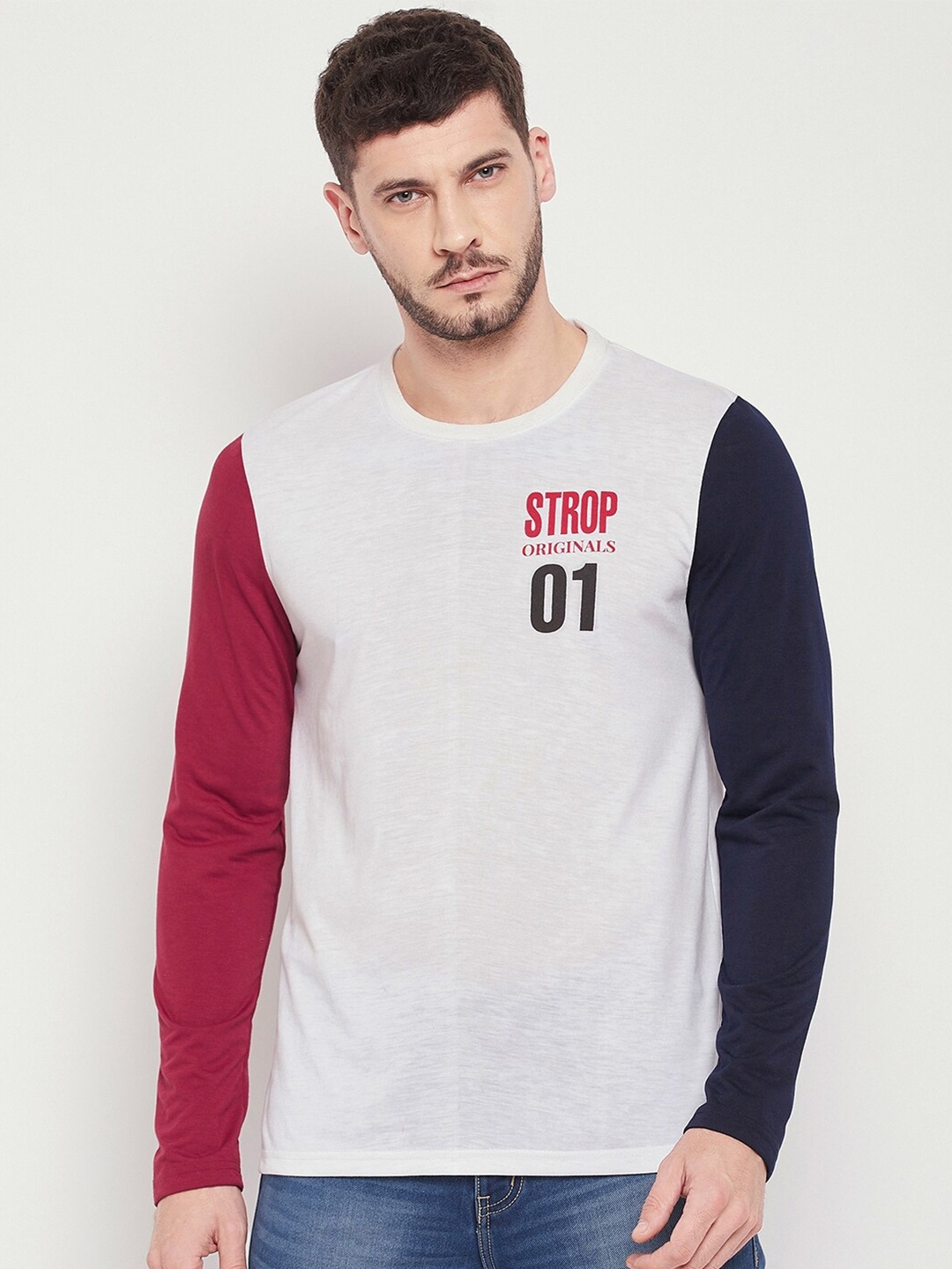

STROP Men White & Navy Blue Cotton Colourblocked T-shirt