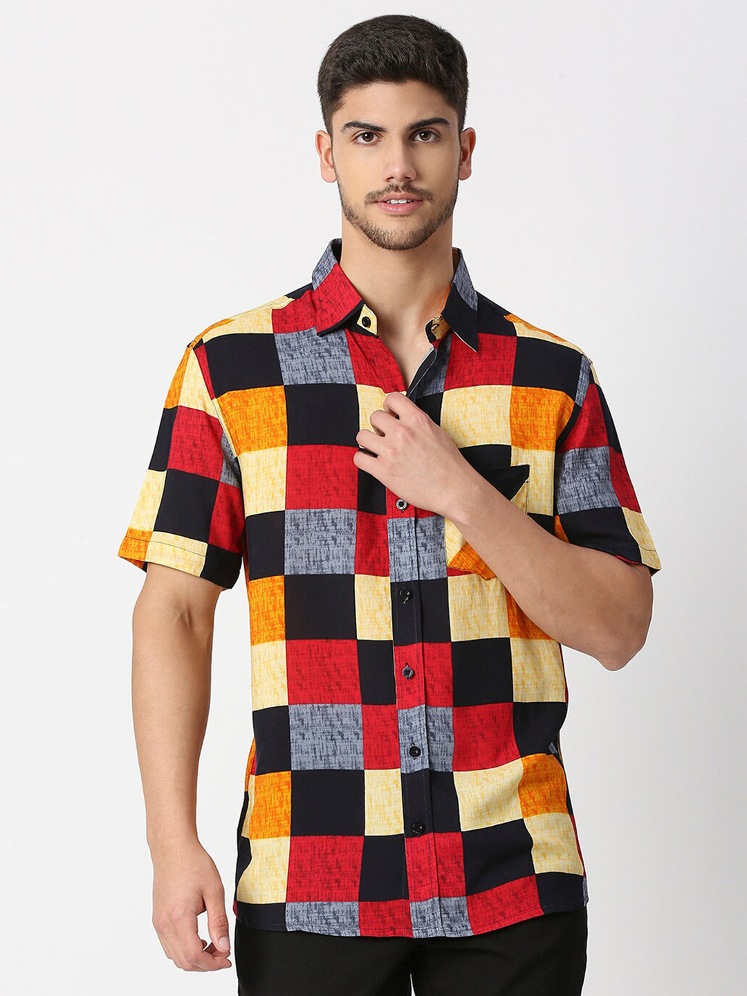 

MOD ECRU Men Black & Red Checked Short Sleeves Casual Shirt