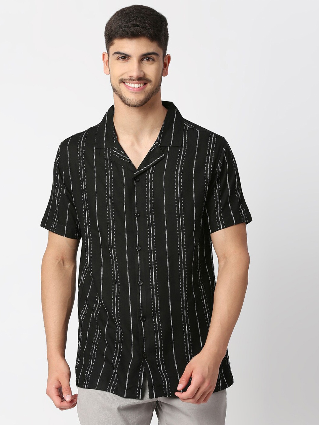 

MOD ECRU Men Black & White Striped Short Sleeves Casual Shirt