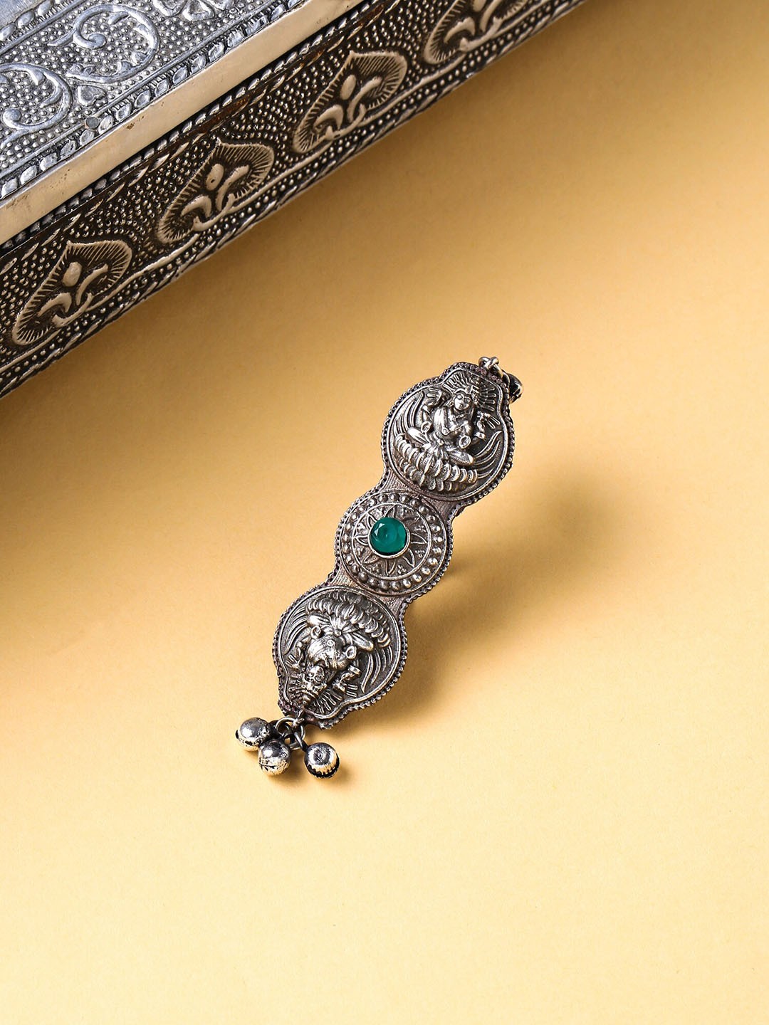 

Yellow Chimes Green Stone Studded Oxidised German Sliver Adjustable Finger Ring, Silver