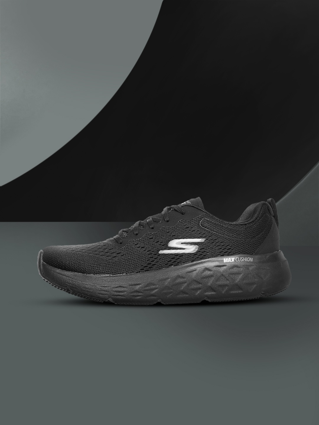 

Skechers Men MAX CUHIONING DELTA Running Shoes, Black