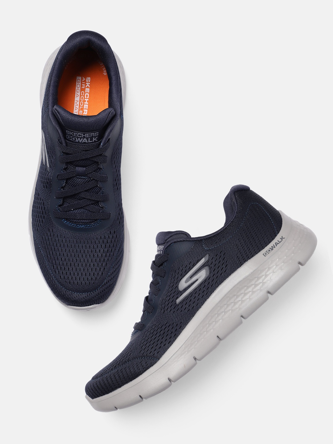 

Skechers Men Solid Go Walk Flex - Remark Regular Walking Shoes, Navy blue