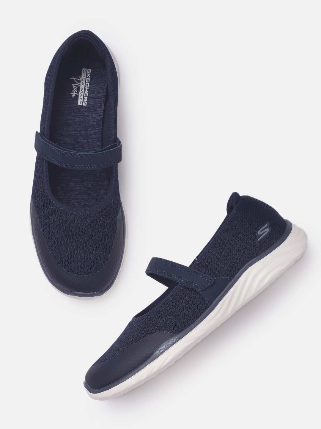 

Skechers Women Ultra Go Loafers, Navy blue