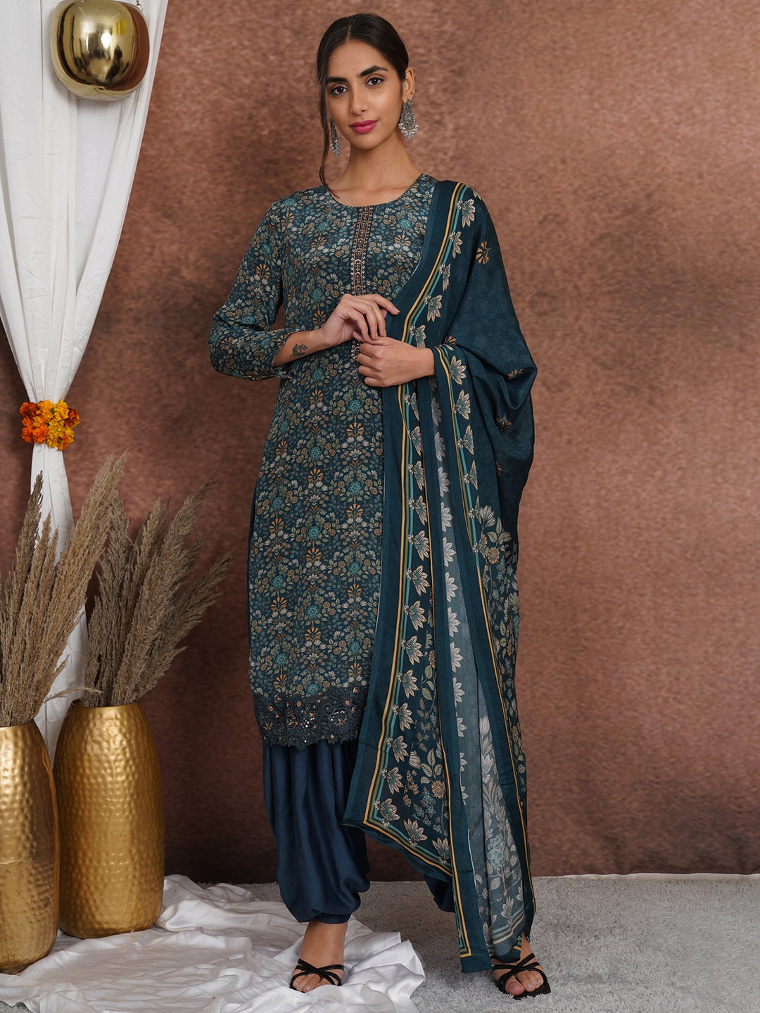 

Stylee LIFESTYLE Printed Silk Crepe Unstitched Dress Material, Navy blue