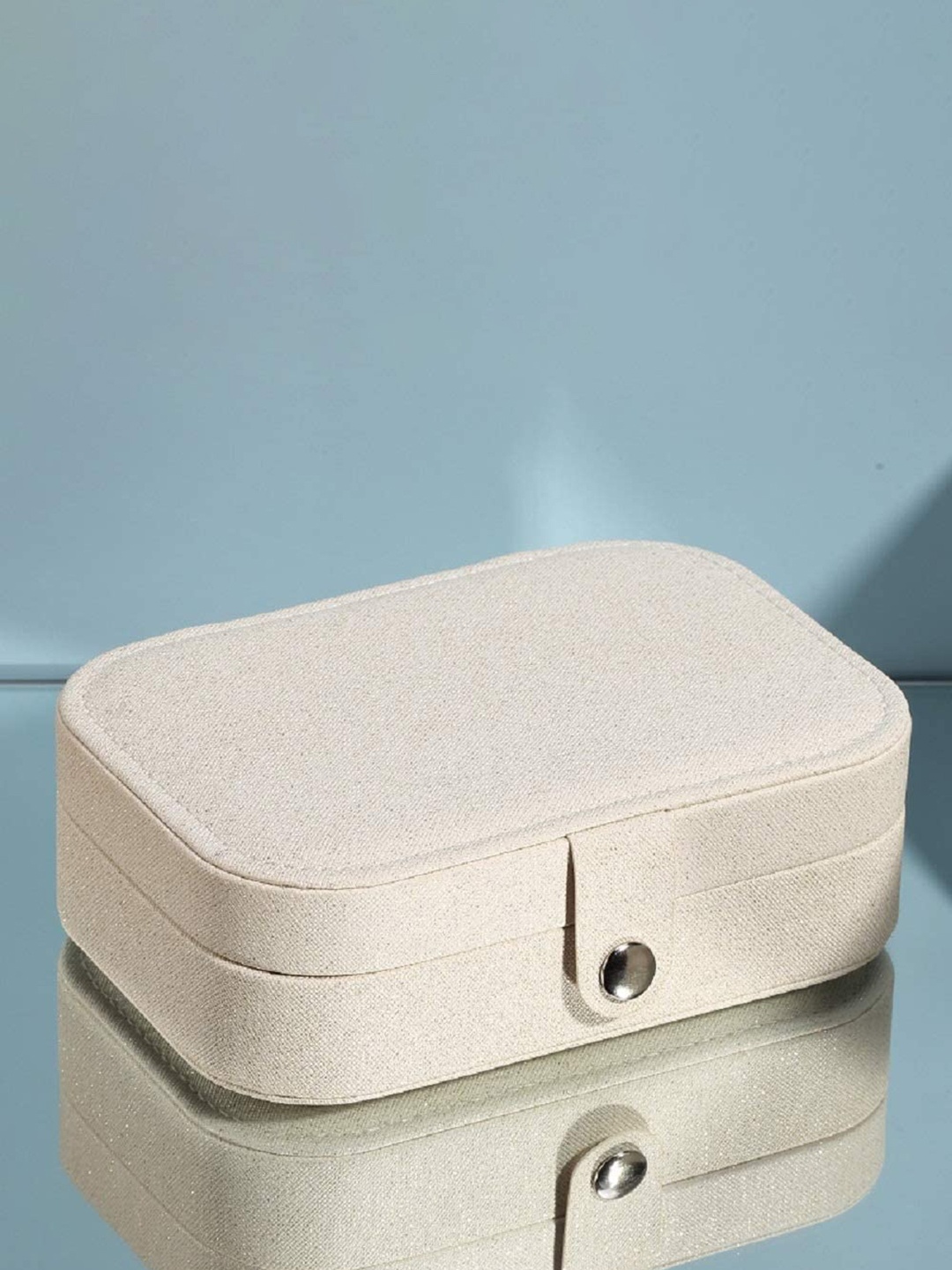 

HOUSE OF QUIRK White Solid Jewellery Organisers
