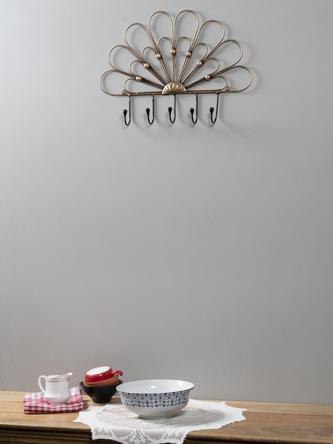 

vedas Gold-Toned Textured U-Peacock Feather Wall Key Holder